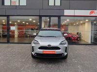 Usado Toyota Yaris Cross Active 116 CV (85 kW) 2024 Gris / plata SUV