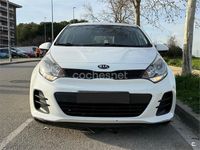Usado Kia Rio 84 CV (61 kW) 2017 Blanco Berlina