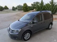 Usado VW Caddy 102 CV (75 kW) 2017 Gris / plata Monovolumen