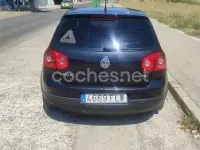 Usado VW Golf V Sportline 105 CV (77 kW) 2007 Negro Berlina
