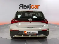 Usado Hyundai i20 100 CV (73 kW) 2024 Gris Utilitario