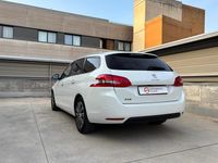 Usado Peugeot 308 Allure 130 CV (95 kW) 2017 Blanco Familiar
