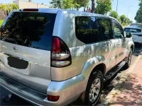 Usado Toyota Land Cruiser 173 CV (127 kW) 2008 Gris / plata SUV