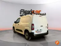 Usado Citroën Berlingo Feel 102 CV (75 kW) 2022 Blanco Monovolumen