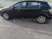 Usado Opel Astra Cosmo 120 CV (88 kW) 2009 Negro Berlina