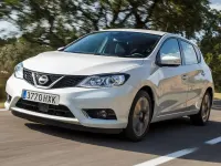 Usado Nissan Pulsar Acenta 116 HP (85 kW) 2015 Vermelho Citadino