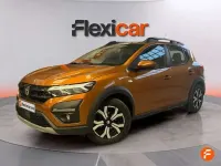 Usado Dacia Sandero Essentiel 101 CV (74 kW) 2021 Naranja Utilitario