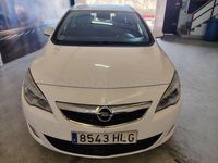 Usado Opel Astra Excellence 125 CV (91 kW) 2012 Blanco Familiar