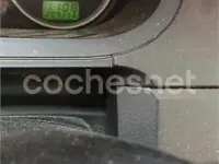 Usado Ford Fiesta 80 CV (58 kW) 2005 Rojo Utilitario