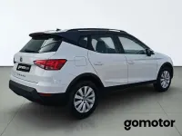Usado Seat Arona Style 110 CV (80 kW) 2021 Gris SUV