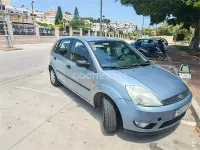 Usado Ford Fiesta Trend 68 CV (50 kW) 2004 Azul Utilitario