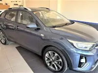 Usado Kia Stonic 101 CV (74 kW) 2020 Azul SUV