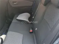 Usado Toyota Yaris Active 90 CV (66 kW) 2015 Blanco Utilitario