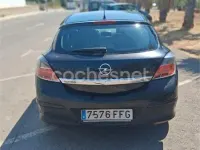 Usado Opel Astra GTC Sport 100 CV (73 kW) 2006 Negro Berlina