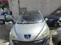 Usado Peugeot 308 SW 120 CV (88 kW) 2010 Gris / plata Familiar