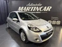 Usado Renault Clio IV Authentique 75 CV (55 kW) 2012 Gris / plata Berlina