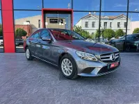 Usado Mercedes C180 156 CV (114 kW) 2019 Gris / plata Berlina