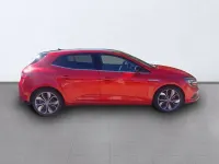 Usado Renault Mégane Bose Edition 130 CV (95 kW) 2016 Rojo Berlina