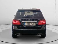 Usado Mercedes B180 110 CV (80 kW) 2018 Negro Monovolumen
