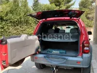 Usado Jeep Cherokee Sport 163 CV (119 kW) 2006 Rojo SUV