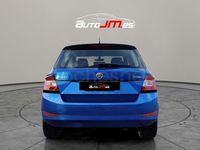Usado Skoda Fabia Ambition 75 CV (55 kW) 2019 Azul Berlina
