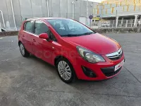 Usado Opel Corsa Selective 85 CV (62 kW) 2015 Rojo Utilitario