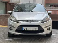 Usado Ford Fiesta Trend 68 CV (50 kW) 2009 Gris / plata Berlina
