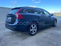 Usado Volvo V60 Momentum 136 CV (100 kW) 2012 Azul Familiar