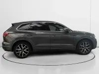 Usado VW Touareg Elegance 286 CV (210 kW) 2022 Gris SUV