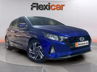 Usado Hyundai i20 101 CV (74 kW) 2022 Azul Berlina
