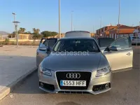Usado Audi A4 136 CV (100 kW) 2011 Gris / plata Berlina