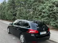 Usado Peugeot 308 SW Style 130 CV (95 kW) 2016 Negro Familiar