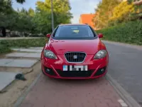 Usado Seat Altea I-Tech 105 CV (77 kW) 2015 Rojo Monovolumen