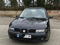 Usado Seat Leon 105 CV (77 kW) 2003 Negro Utilitario