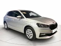 Usado Skoda Fabia Selection 95 CV (69 kW) 2025 Gris / plata Utilitario