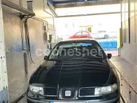 Usado Seat Leon Sport 110 CV (80 kW) 2003 Negro Utilitario
