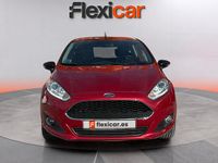 Usado Ford Fiesta Trend 75 CV (55 kW) 2017 Rojo Utilitario