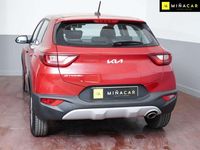 Usado Kia Stonic 84 CV (61 kW) 2022 Rojo SUV