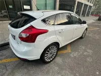 Usado Ford Focus Trend 125 CV (91 kW) 2012 Blanco Berlina