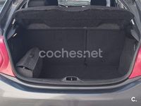 Usado Peugeot 208 Style 82 CV (60 kW) 2014 Gris / plata Utilitario
