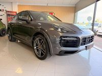 Usado Porsche Cayenne 462 CV (339 kW) 2020 Gris / plata SUV