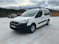 Usado Peugeot Partner Tepee Active 100 CV (73 kW) 2016 Blanco Monovolumen