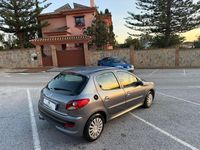 Usado Peugeot 206+ 70 CV (51 kW) 2012 Gris / plata Utilitario