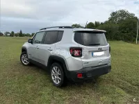 Usado Jeep Renegade Limited 190 CV (139 kW) 2021 Gris / plata SUV