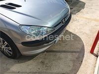 Usado Peugeot 206 70 CV (51 kW) 2005 Gris / plata Berlina