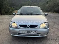 Usado Citroën Saxo 58 CV (42 kW) 2000 Gris / plata Utilitario