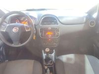 Usado Fiat Punto Lounge 77 CV (56 kW) 2014 Gris Utilitario