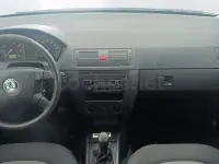 Usado Skoda Fabia Comfort 64 CV (47 kW) 2004 Gris / plata Berlina