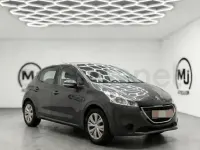 Usado Peugeot 208 Active 82 CV (60 kW) 2014 Negro Utilitario