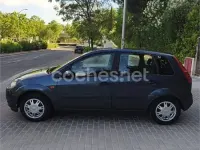 Usado Ford Fiesta Trend 90 CV (66 kW) 2006 Gris / plata Utilitario